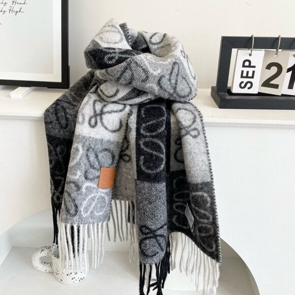 Loewe logo Scarf - Picture 1 of 6